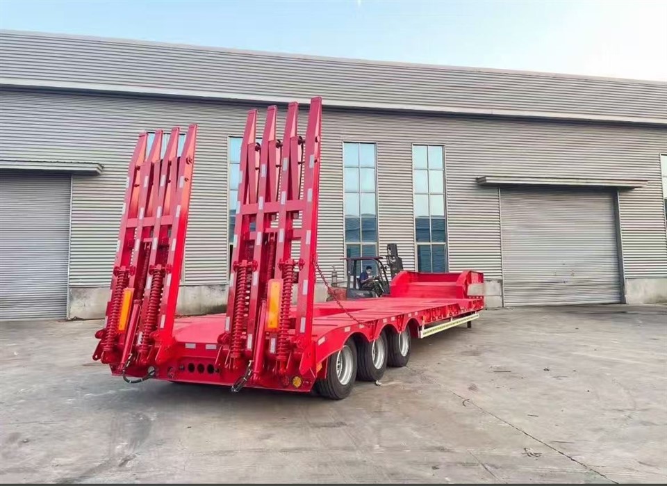 3 Axle Gooseneck Low Bed Trailer suppliers