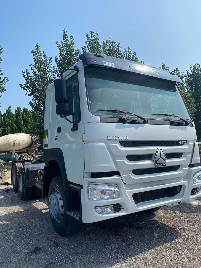 6x4 10 Wheel Tractor Head For Howo factory