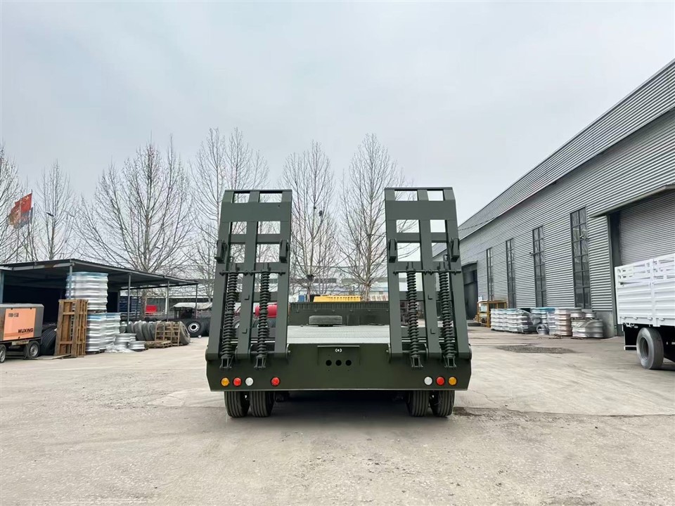 Low Bed Reinforced Semi Trailer suppliers